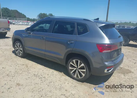 2022 Volkswagen Taos 1.5T Se из США, поврежденный, VIN 3VVRX7B28NM030394